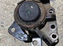 Ford hibrid mühərrikin üst paduşkası